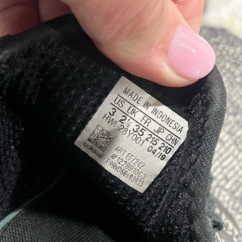 Adidas Black and White Sneakers - Picture 5 of 5